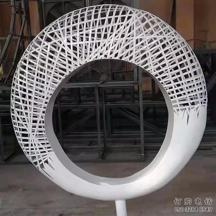 圓環(huán)雕塑精選，景區(qū)雕塑，環(huán)境鏤空圓環(huán)雕塑提供