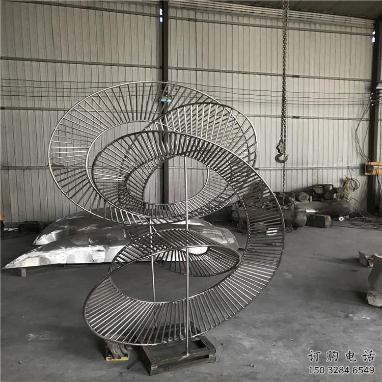 圓環(huán)雕塑批發(fā)，靜態(tài)雕塑，主題鏤空?qǐng)A環(huán)雕塑標(biāo)準(zhǔn)