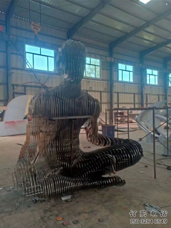 鏤空編織人物雕塑制造，白鋼構(gòu)件，鐵藝人物雕塑提供