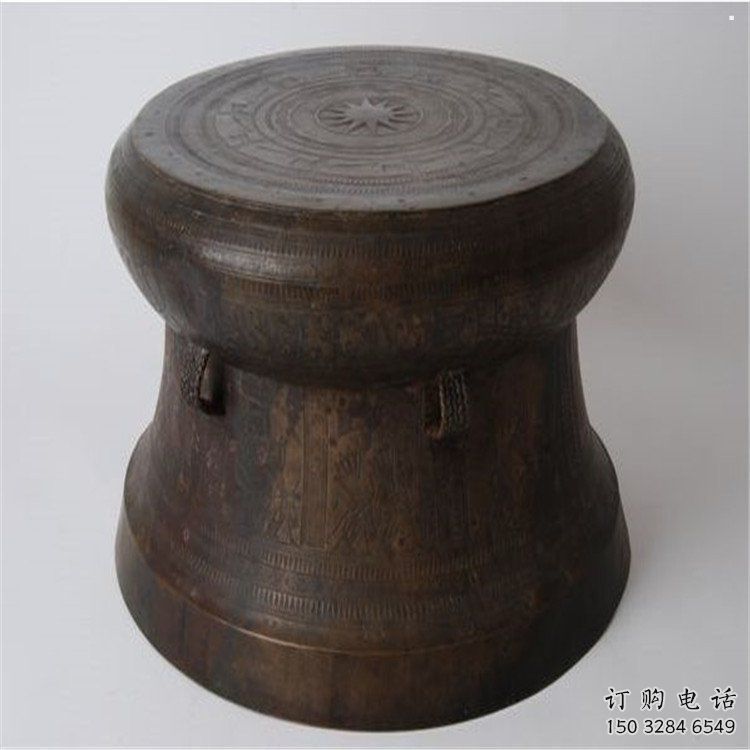 銅鼓雕塑專供，景區(qū)雕塑，城市銅鼓雕塑提供