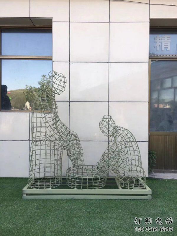 邢臺(tái)鏤空孝道雕塑通用，街景小品，鐵藝洗腳雕塑制造