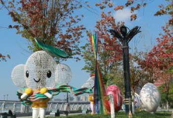 萬寧戶外鏤空卡通雕塑供應，花園小品，鐵藝卡通雕塑展品