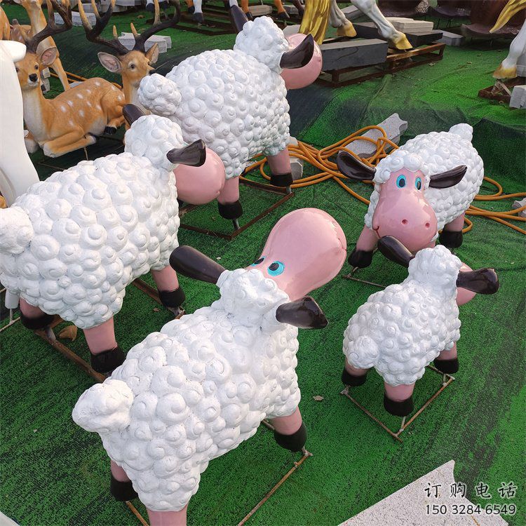 隆德小區(qū)小羊雕塑，彩繪動物雕塑，抽象效果
